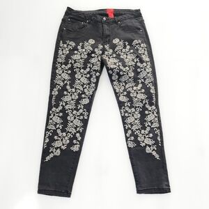 V CRISTINA Elegant Floral Embroidered Skinny Jeans